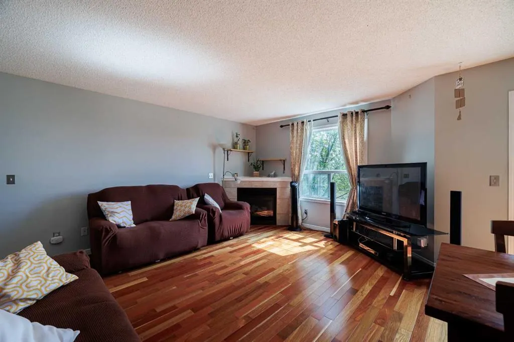 246 Taracove Place NE