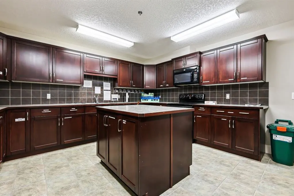77 George Fox Trail, #107