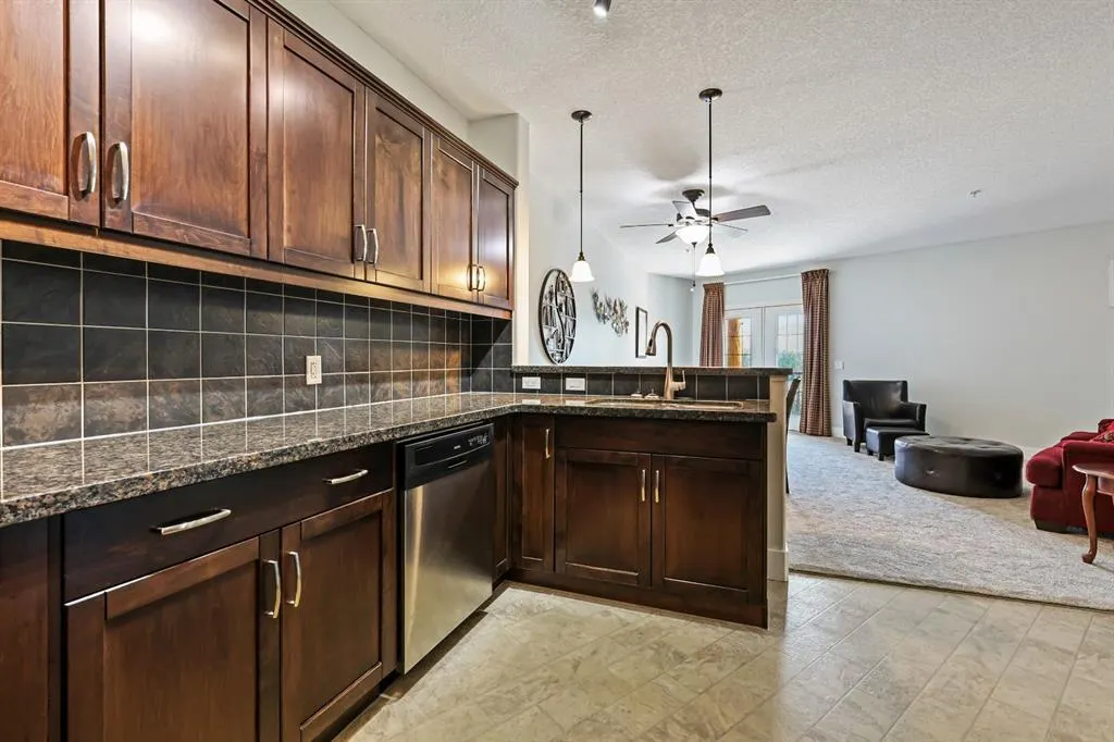 77 George Fox Trail, #107