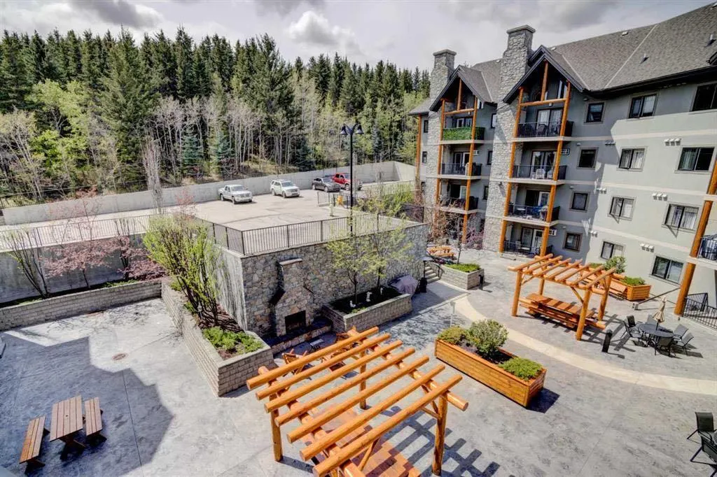 77 George Fox Trail, #107