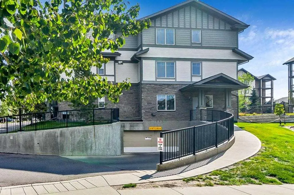 48 Panatella Road NW, #109