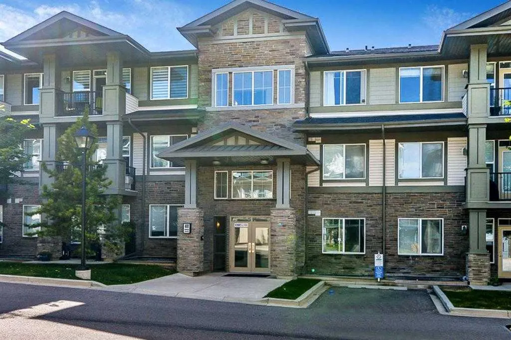 48 Panatella Road NW, #109