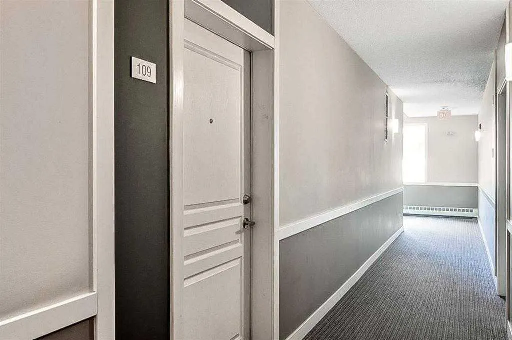 48 Panatella Road NW, #109