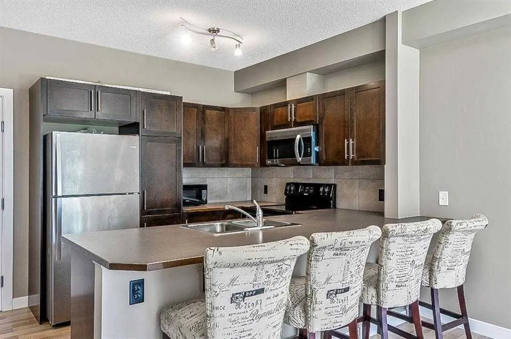 48 Panatella Road NW, #109