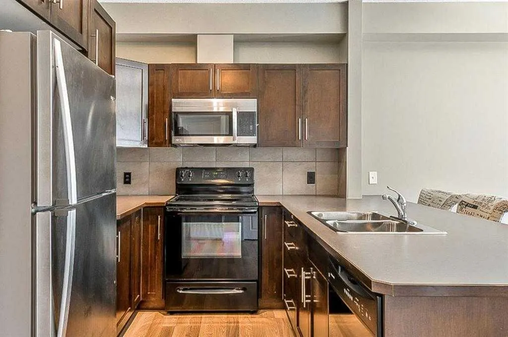 48 Panatella Road NW, #109