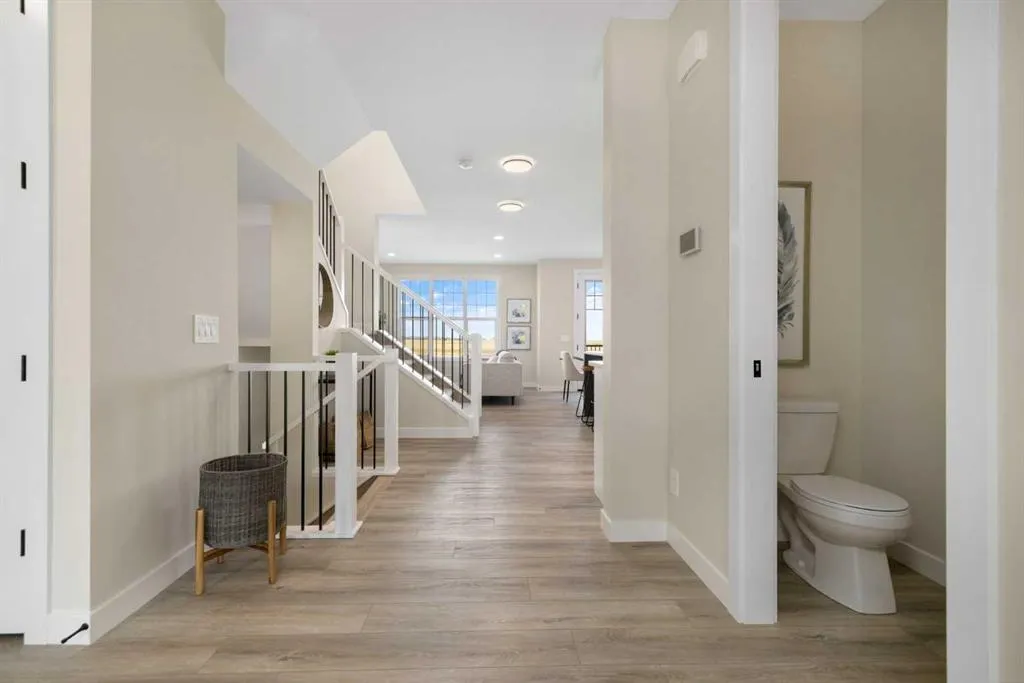 390 Kinniburgh Loop