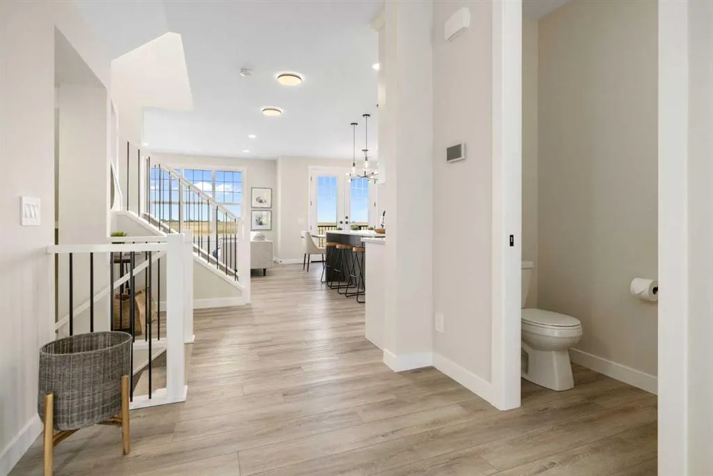 390 Kinniburgh Loop