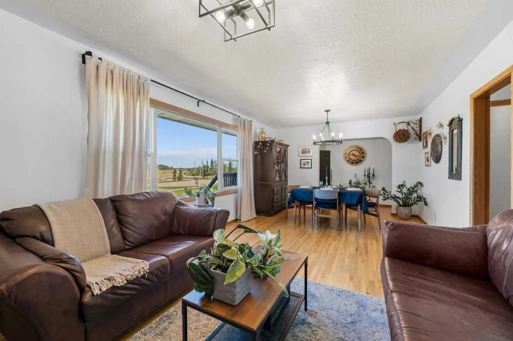 281025 Range Road 42
