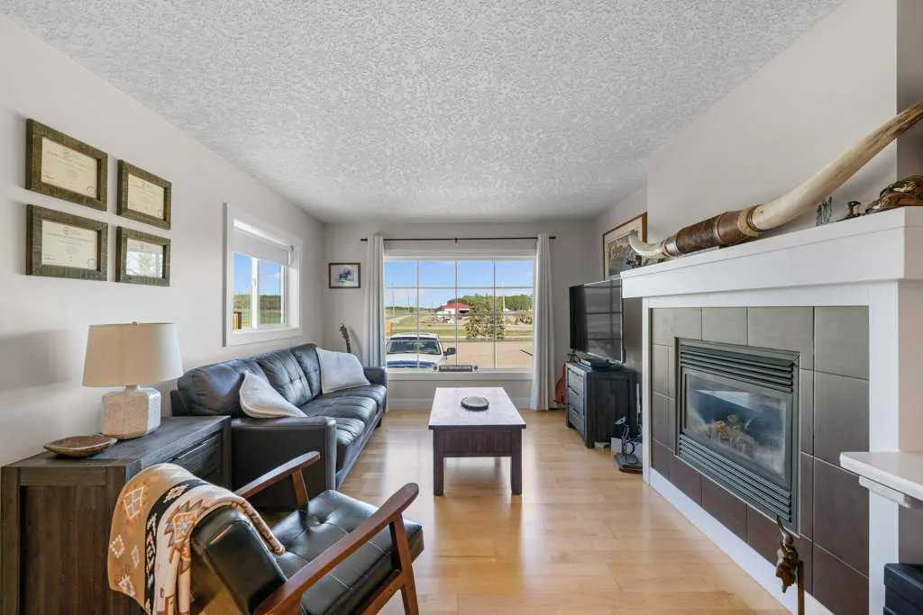 281025 Range Road 42