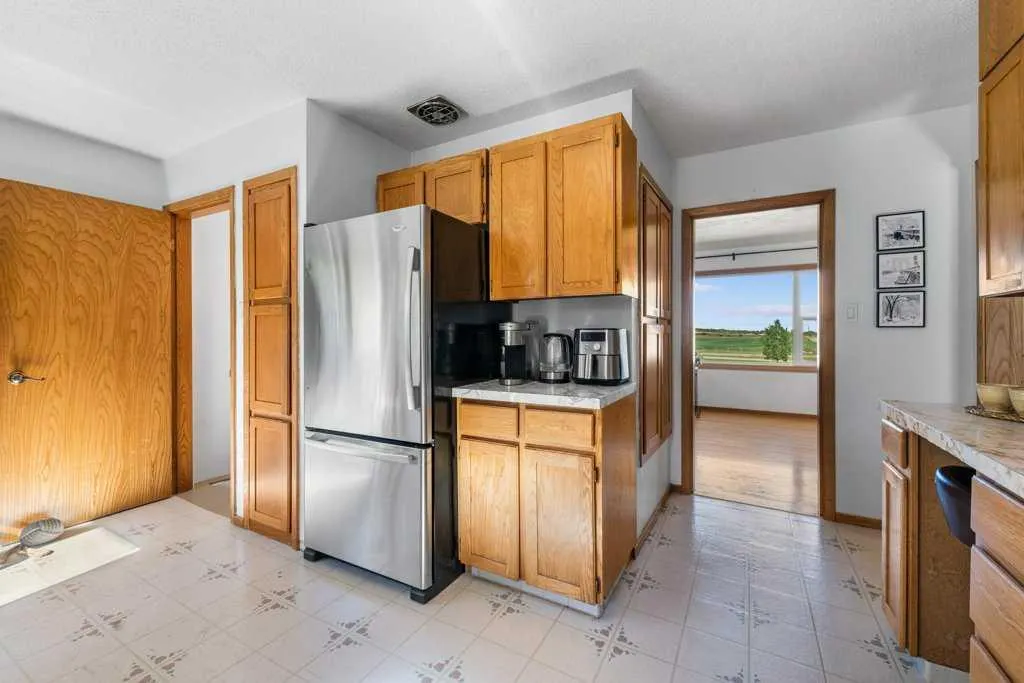 281025 Range Road 42
