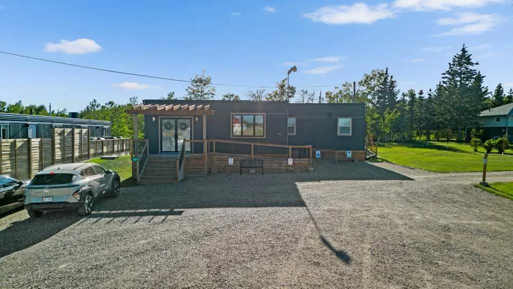 281025 Range Road 42