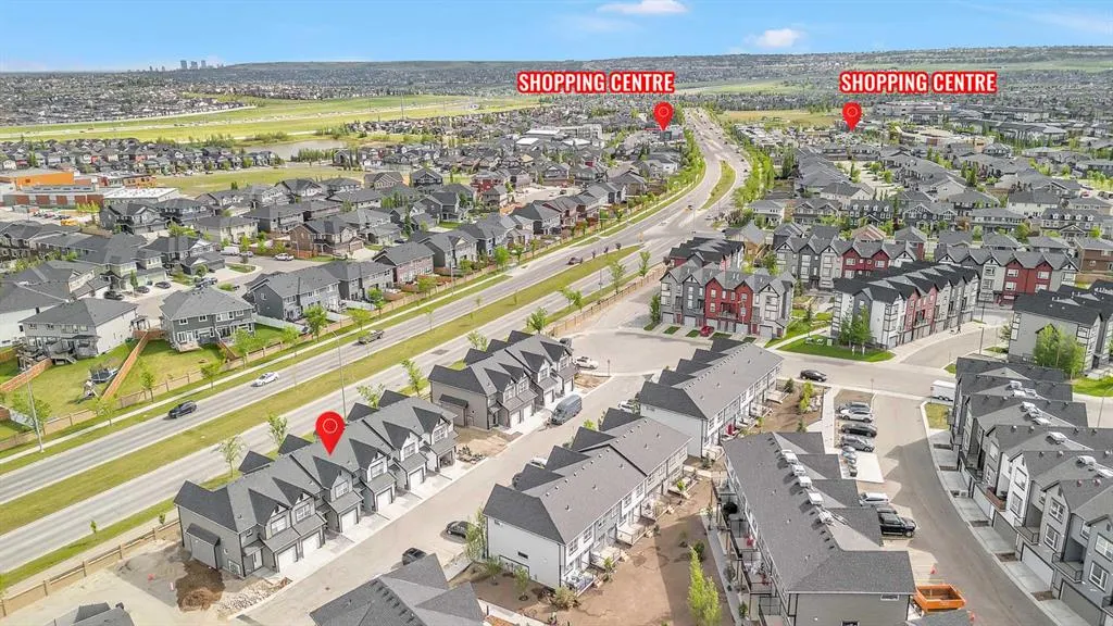 25 Evanscrest Mews NW, #407