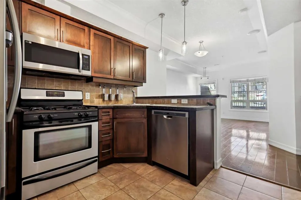 1729 34 Avenue SW, #7