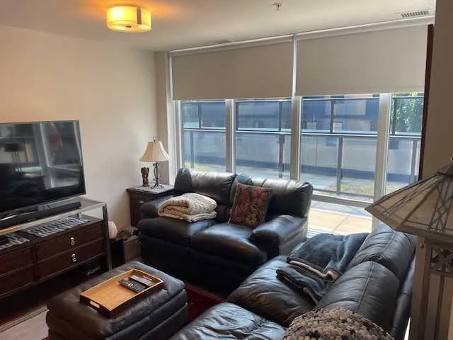 303 13 Avenue SW, #207