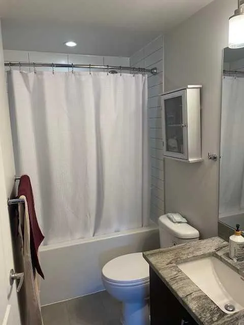 303 13 Avenue SW, #207