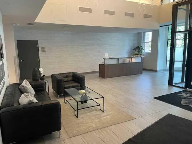 303 13 Avenue SW, #207