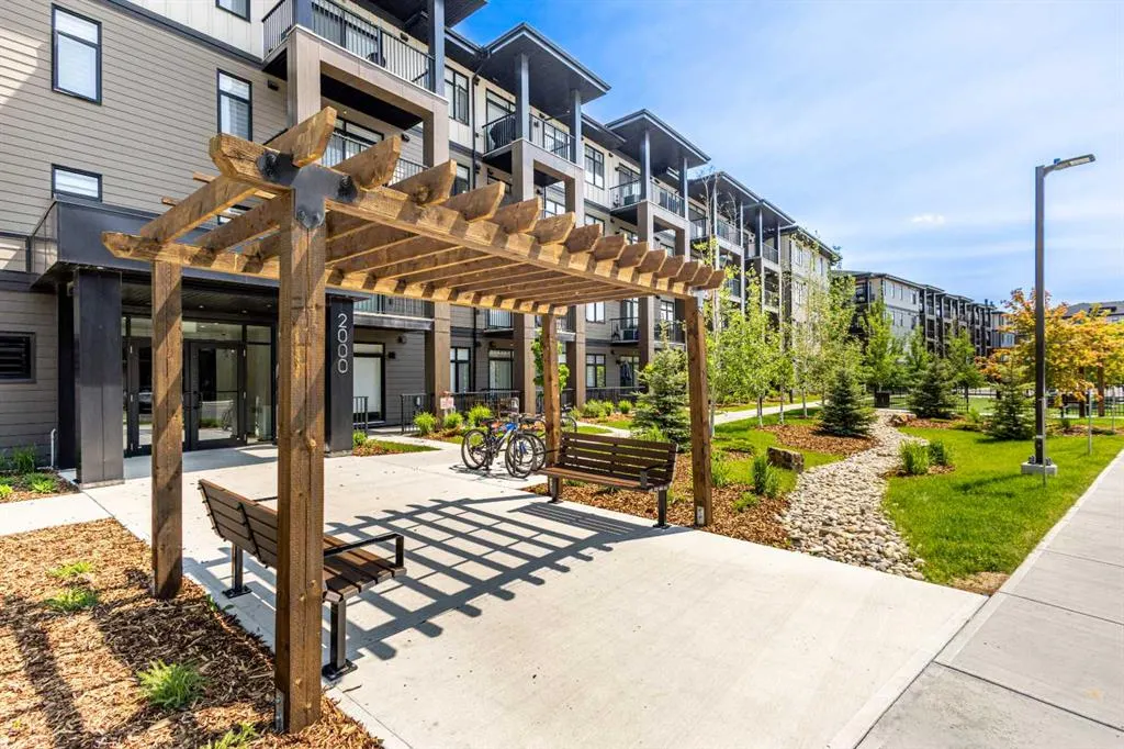 200 Seton Circle SE, #3402
