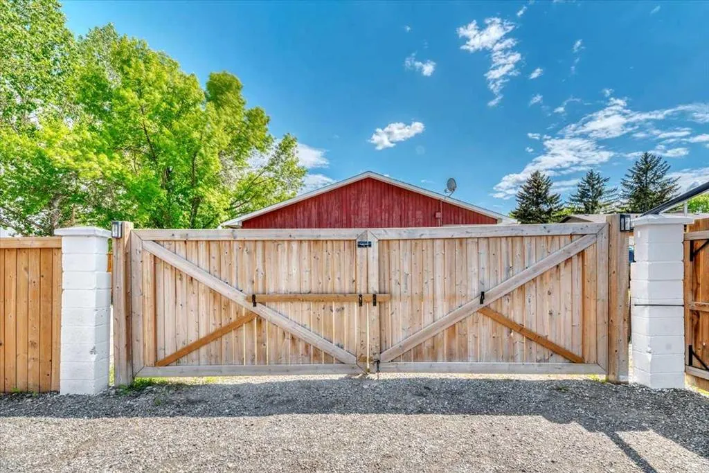933 Macleod Trail SW