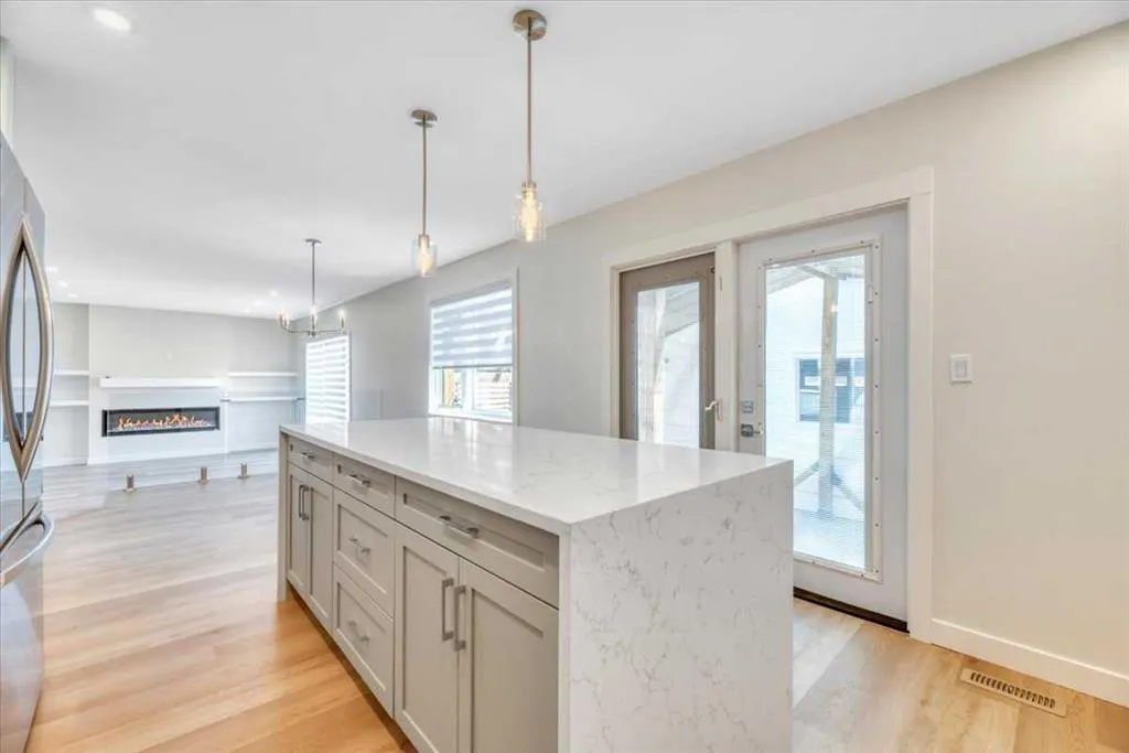 933 Macleod Trail SW