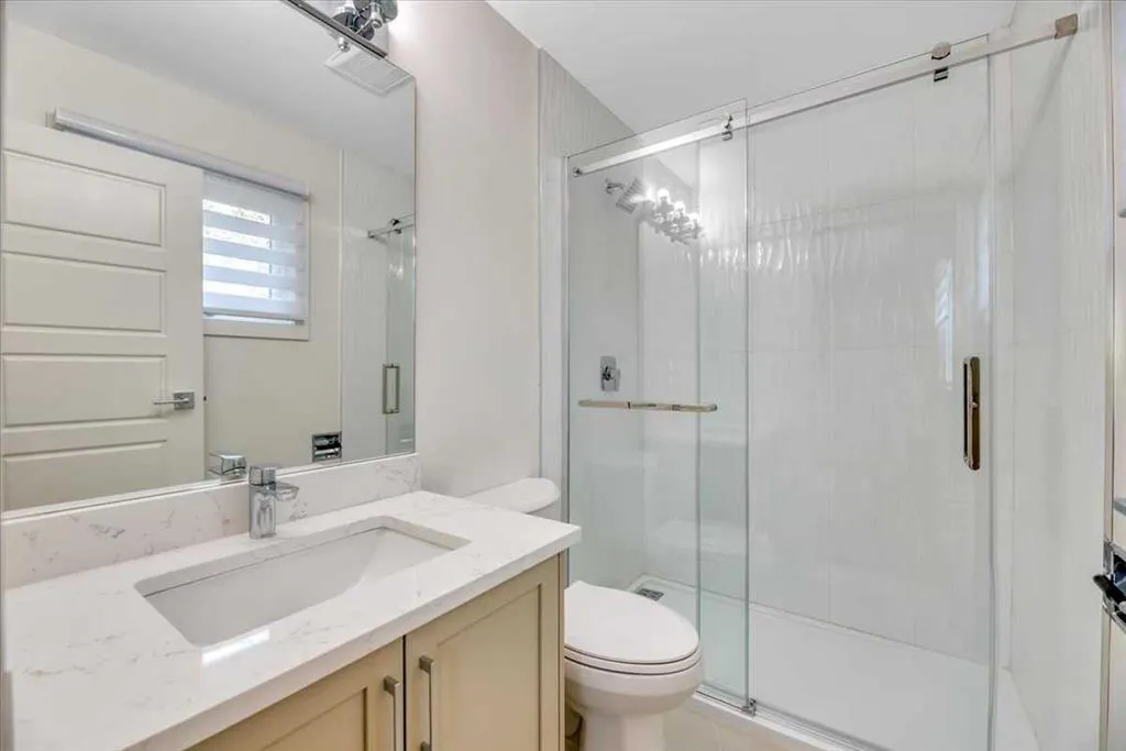 933 Macleod Trail SW
