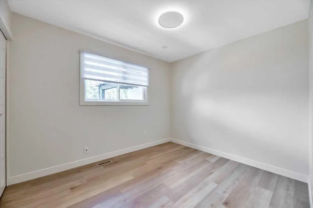 933 Macleod Trail SW