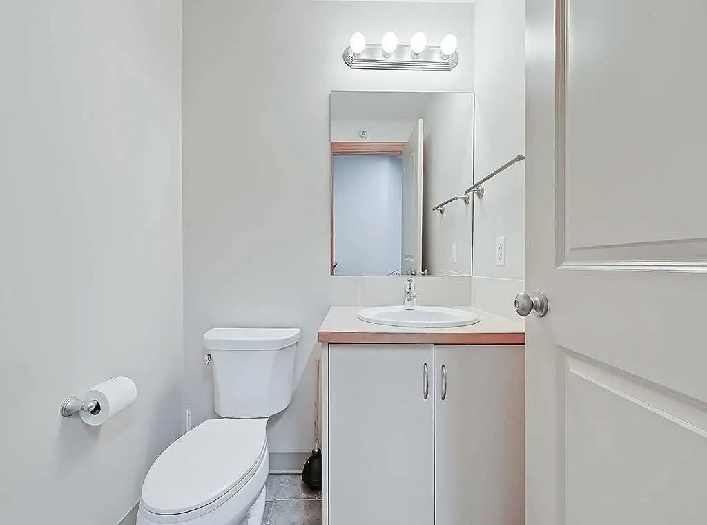 120 4 Avenue SW, #201