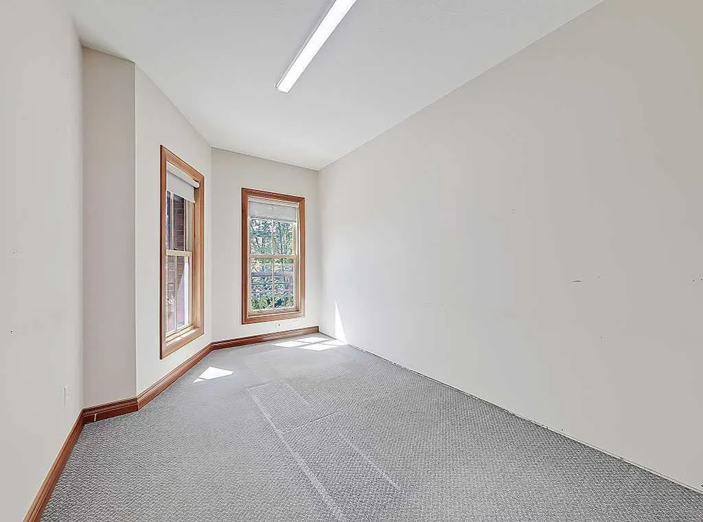 120 4 Avenue SW, #201