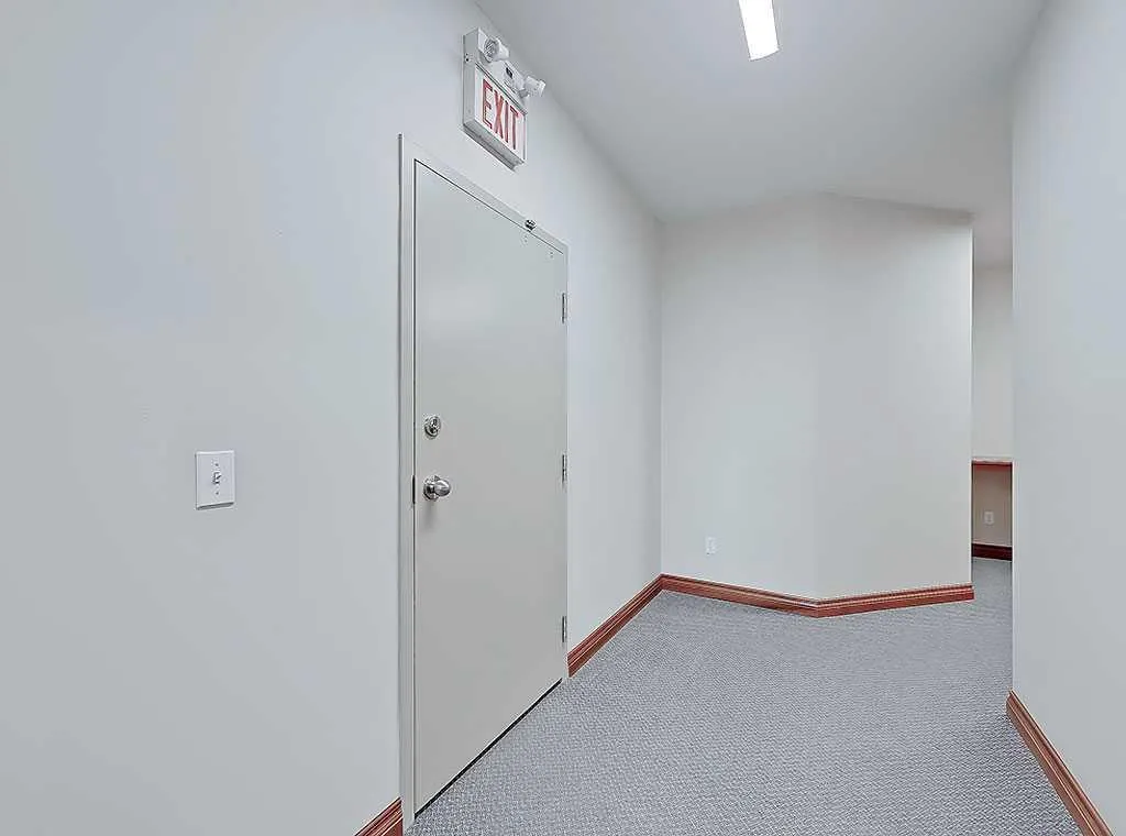 120 4 Avenue SW, #201