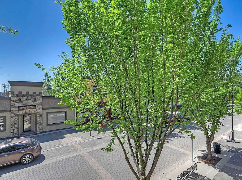 120 4 Avenue SW, #201