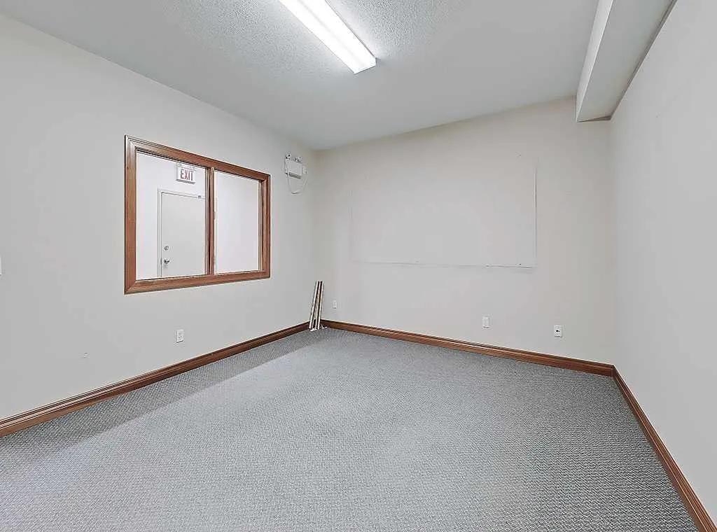 120 4 Avenue SW, #201