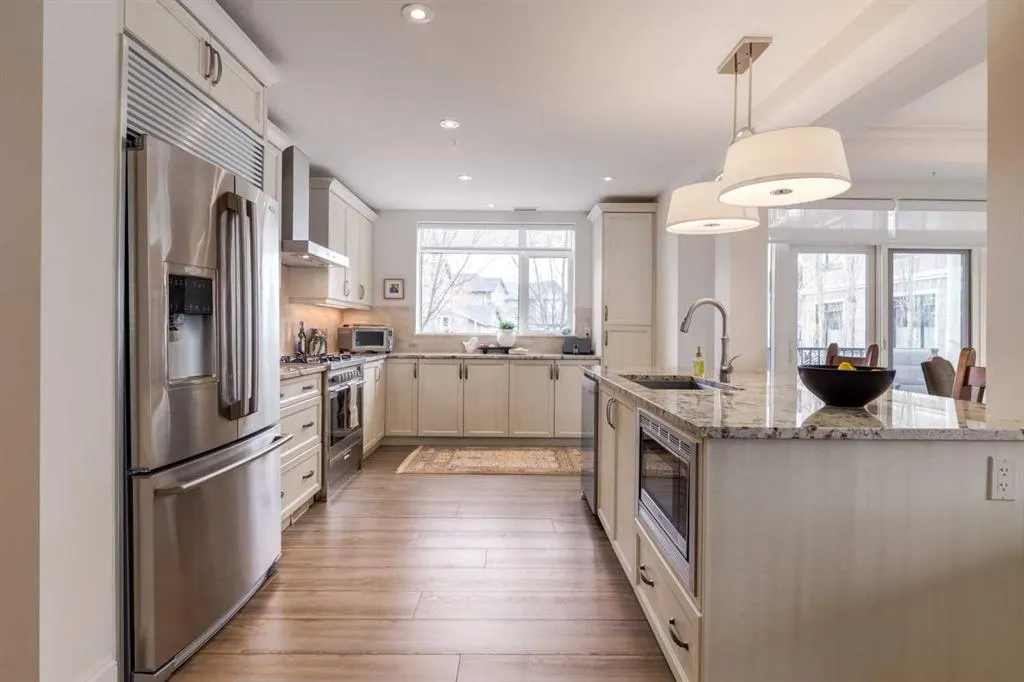 131 Quarry Way SE, #103