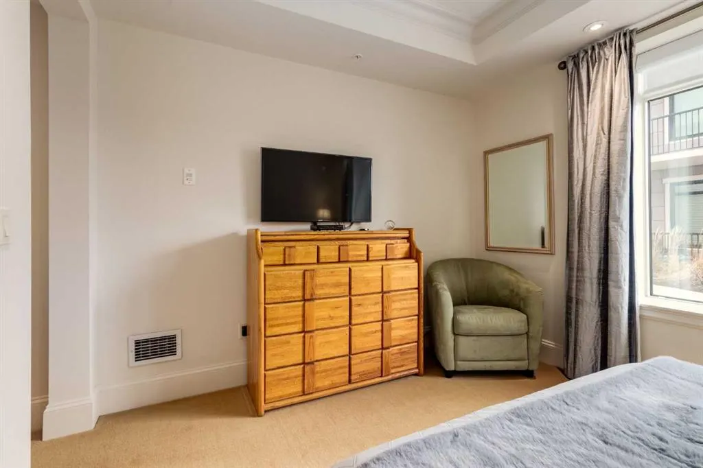 131 Quarry Way SE, #103