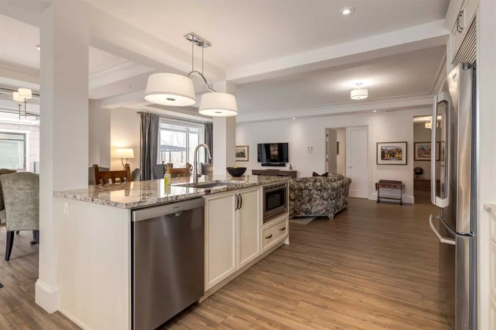 131 Quarry Way SE, #103