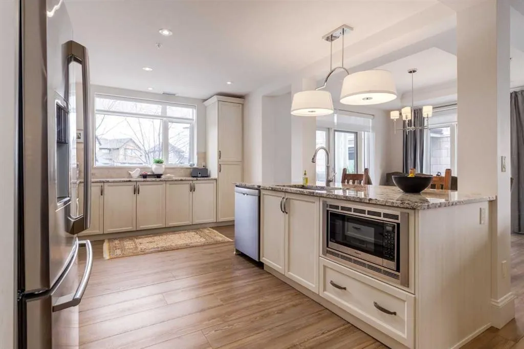 131 Quarry Way SE, #103