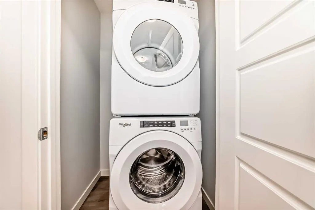 75 Evanscrest Common NW, #106