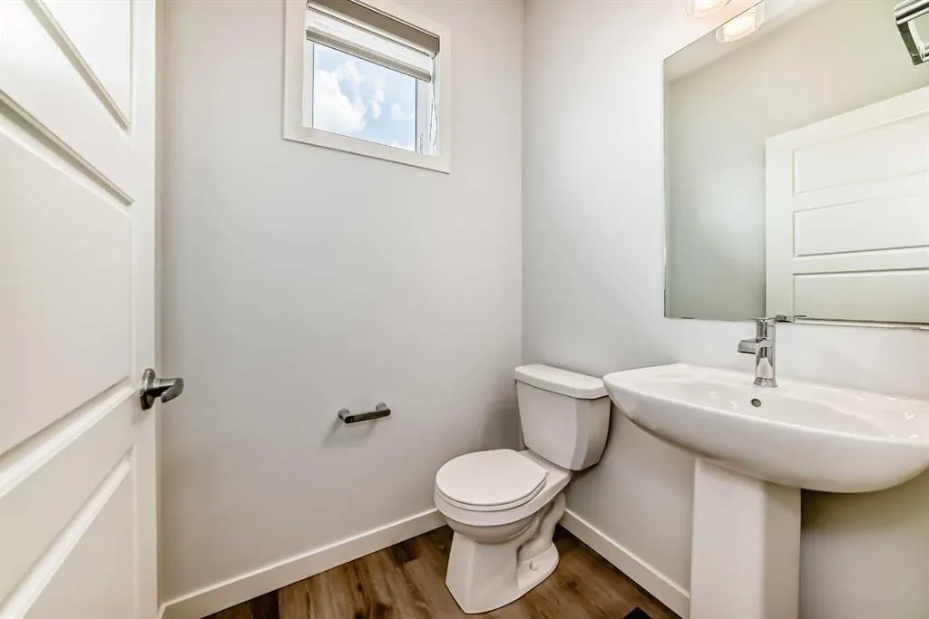 75 Evanscrest Common NW, #106