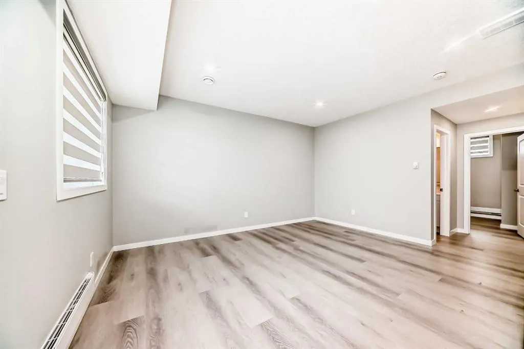 75 Evanscrest Common NW, #106