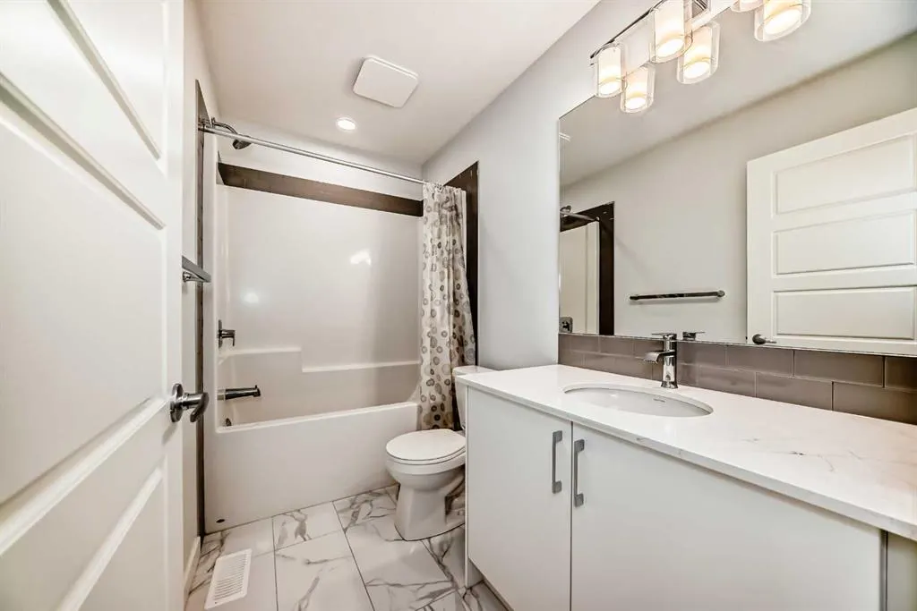 75 Evanscrest Common NW, #106