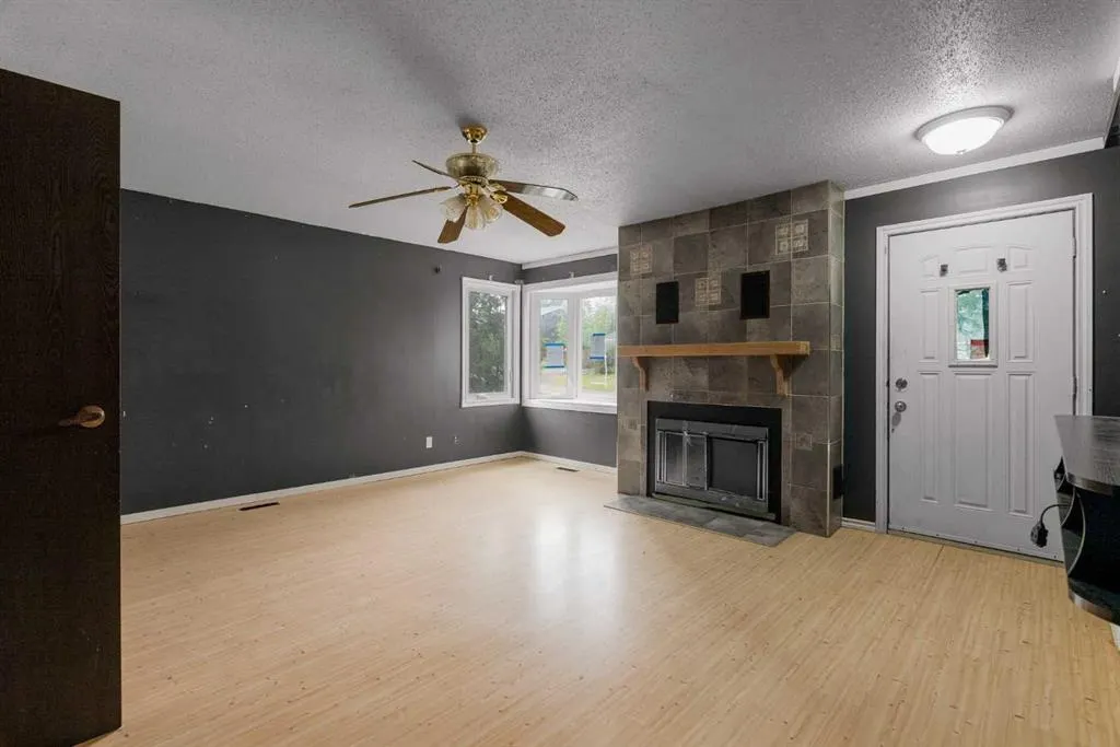105 Simpson Way