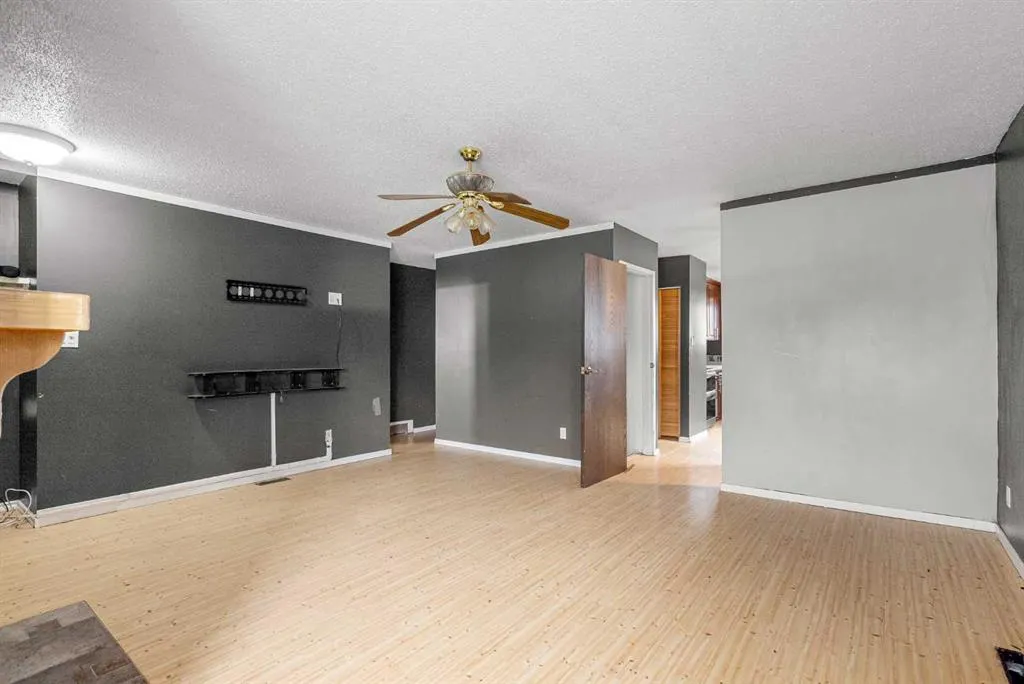 105 Simpson Way