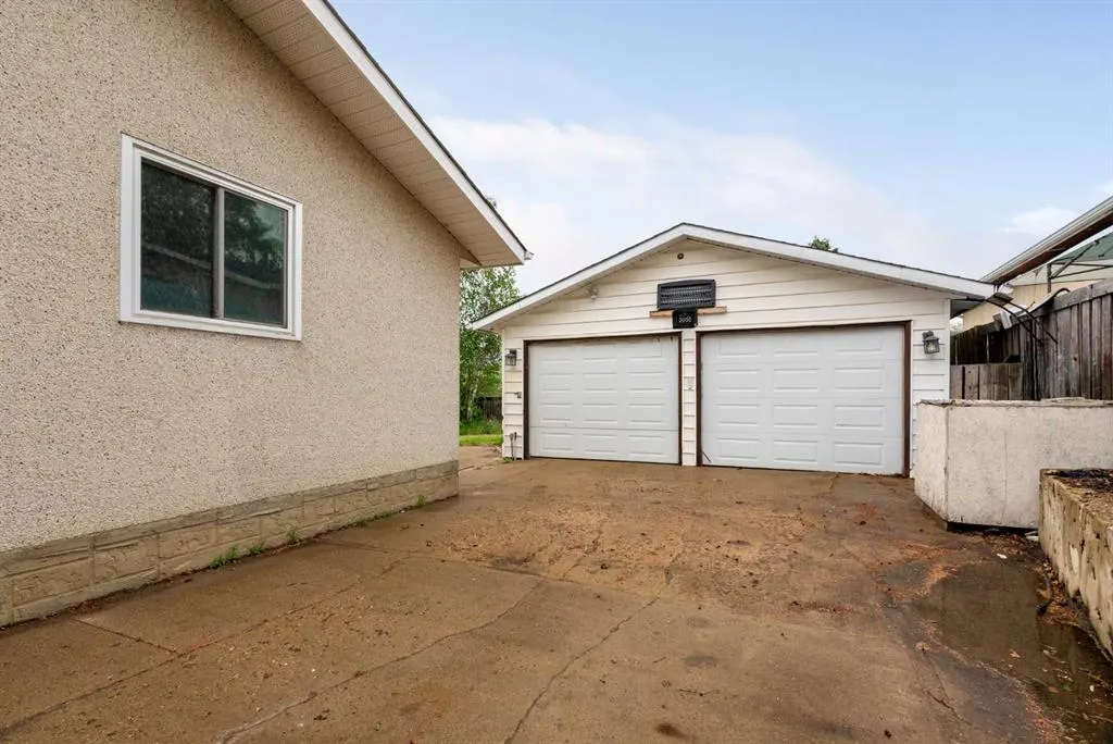 105 Simpson Way