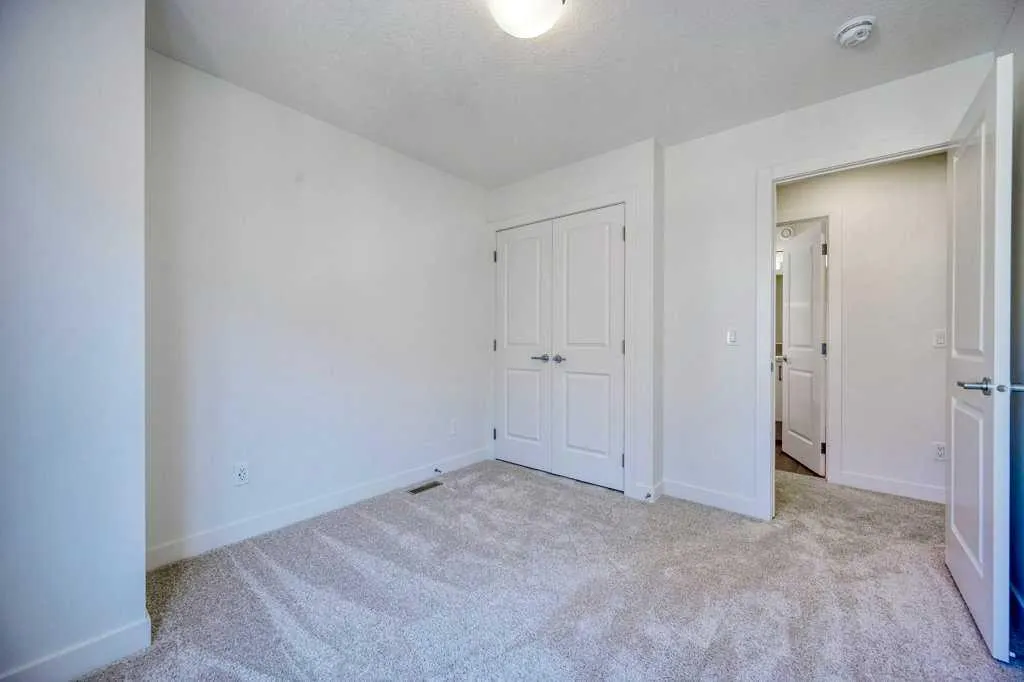 550 Seton Circle SE, #401