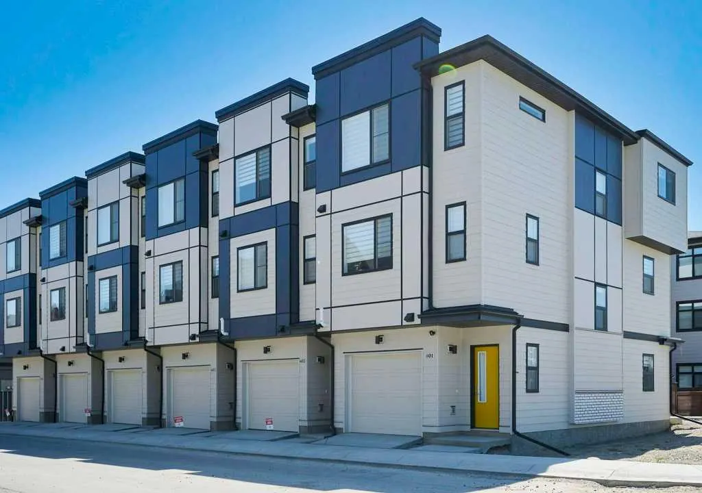550 Seton Circle SE, #401