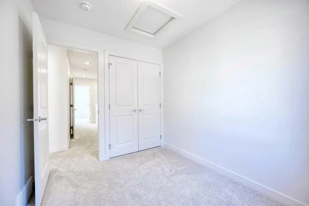 550 Seton Circle SE, #401