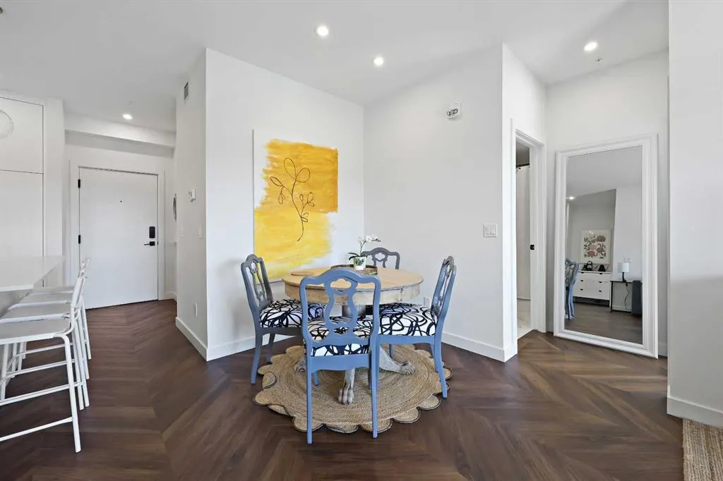 4275 Norford Avenue NW, #421