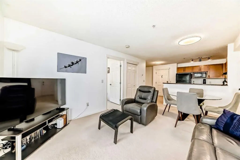 70 PANAMOUNT Drive NW, #4212