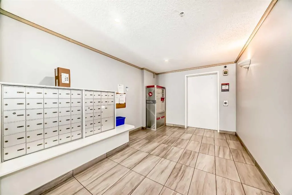 70 PANAMOUNT Drive NW, #4212