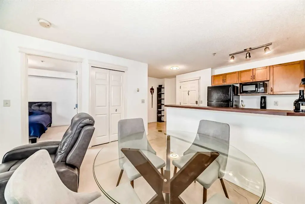 70 PANAMOUNT Drive NW, #4212