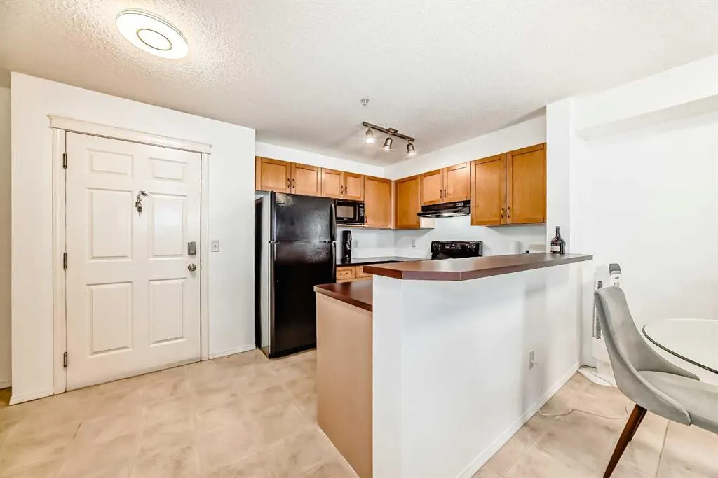 70 PANAMOUNT Drive NW, #4212
