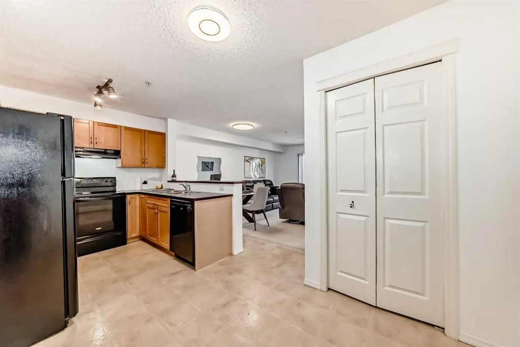 70 PANAMOUNT Drive NW, #4212